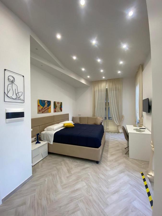Flo' Hotel Nápoly Kültér fotó