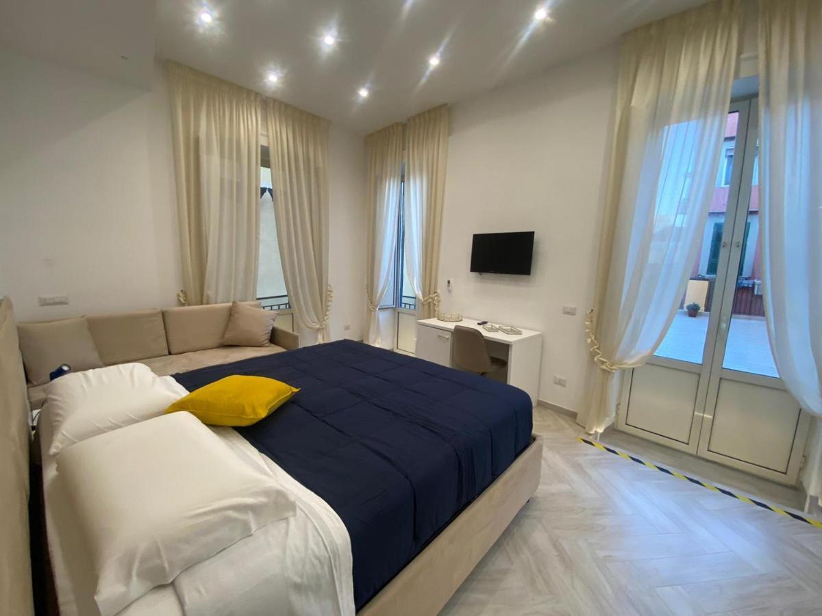 Flo' Hotel Nápoly Kültér fotó