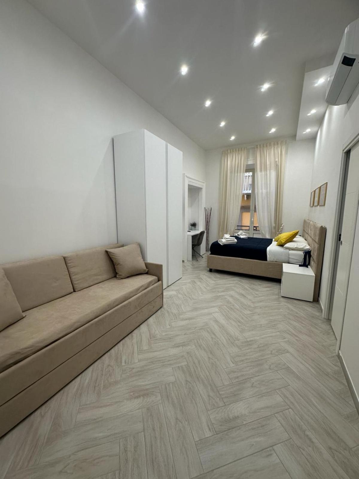 Flo' Hotel Nápoly Kültér fotó