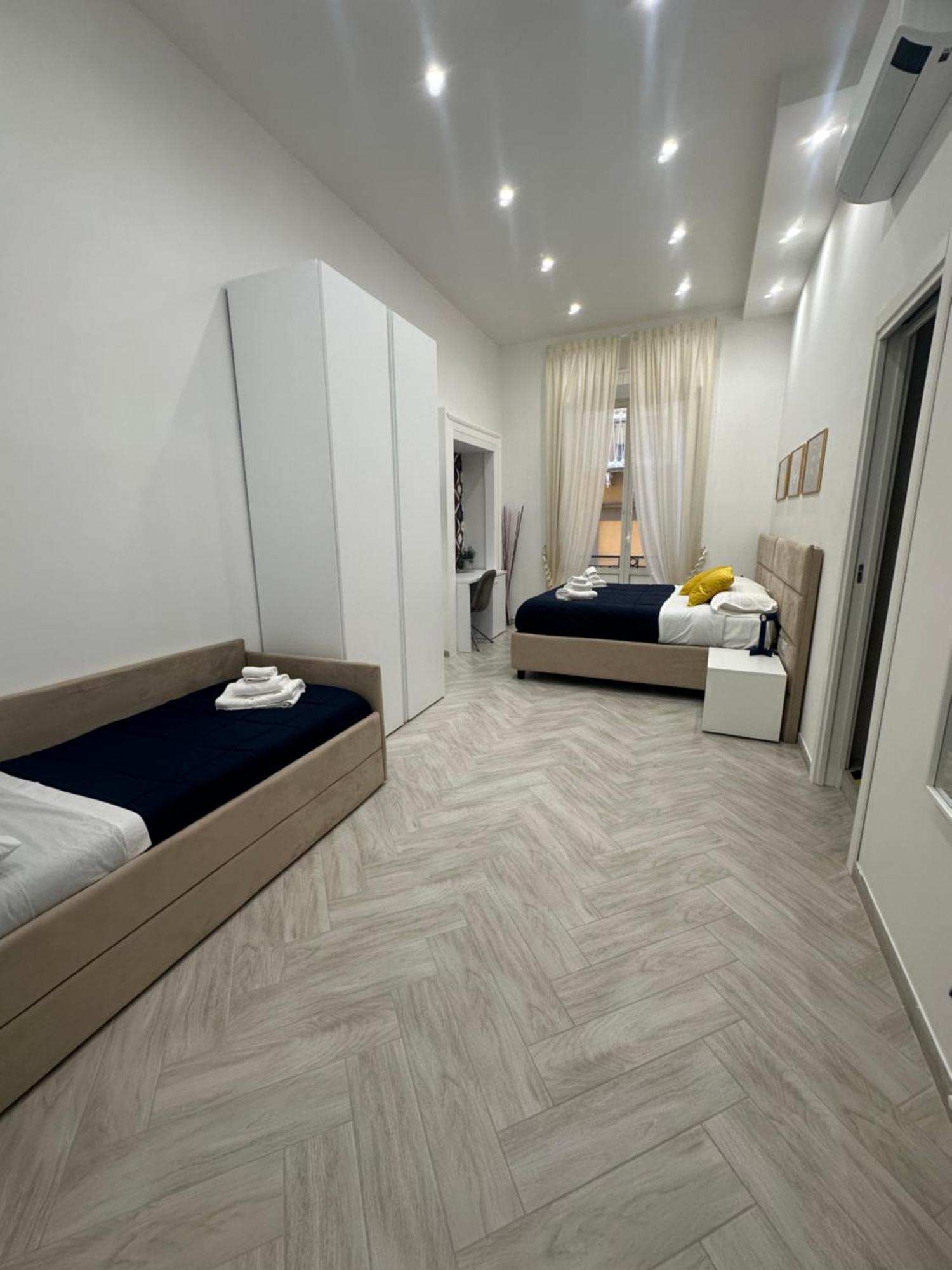 Flo' Hotel Nápoly Kültér fotó