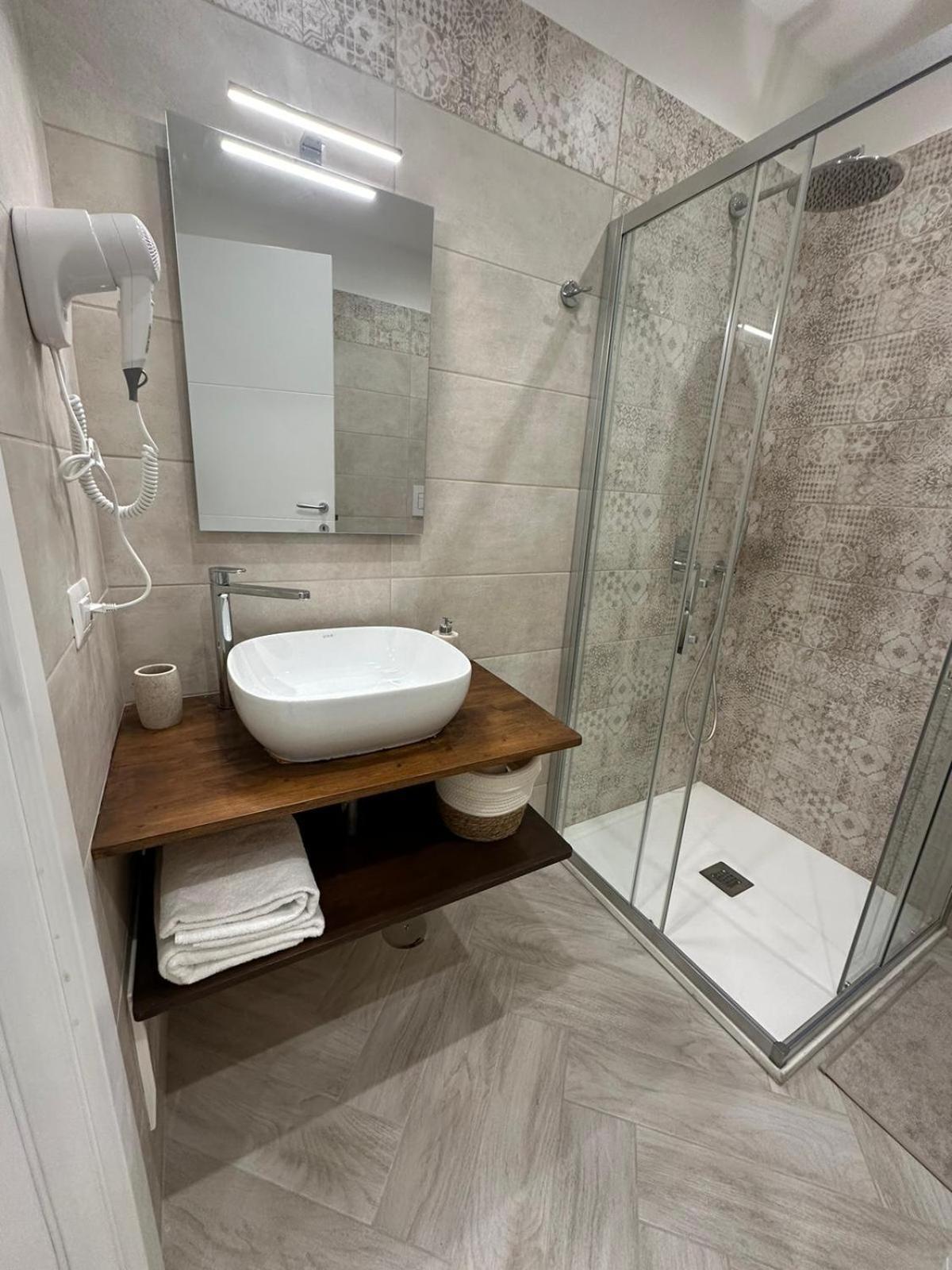 Flo' Hotel Nápoly Kültér fotó