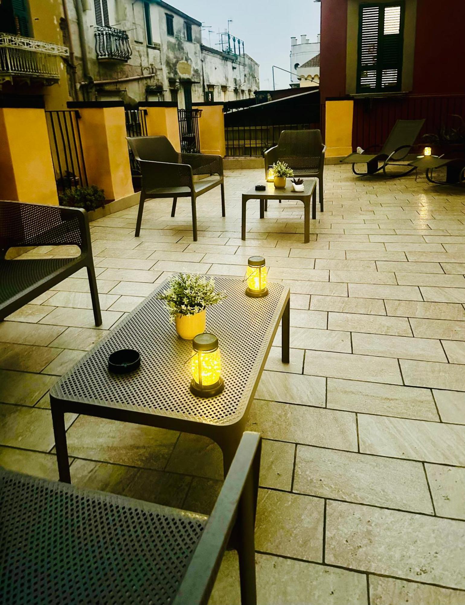 Flo' Hotel Nápoly Kültér fotó
